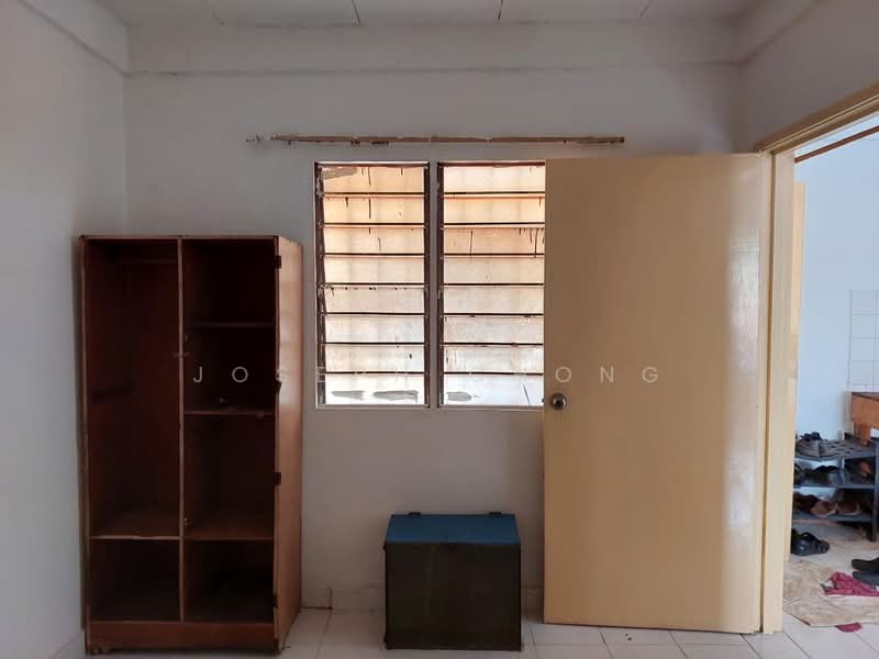 Rumah Flat untuk Dijual di Taman Putra Budiman Flat - Joseph Chong - PropertyGuru.com.my