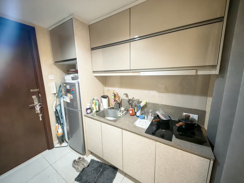 Service Residence for Sale at Chelsea @ Plaza Damas 3 - Elvis Kok - Kitchen - PropertyGuru.com.my