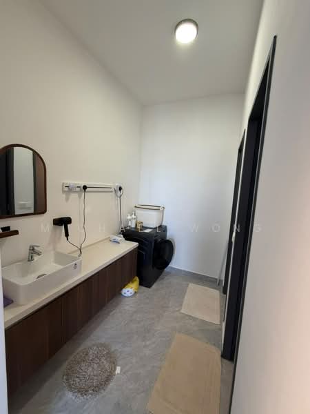 Servis Apartment untuk Disewa di Altris Residences @ The Quartz WM - Michael Wong - Bathroom - PropertyGuru.com.my