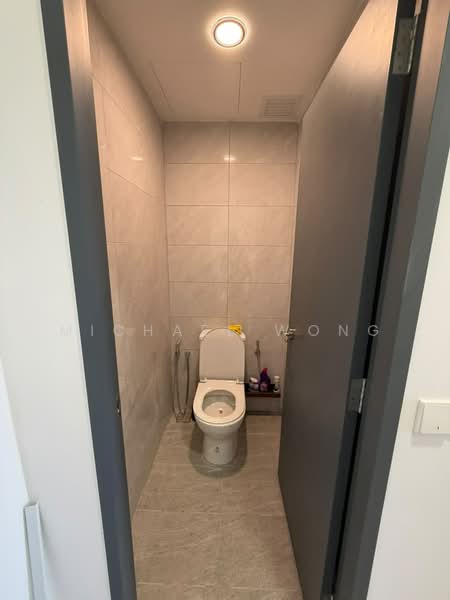 Servis Apartment untuk Disewa di Altris Residences @ The Quartz WM - Michael Wong - Bathroom - PropertyGuru.com.my