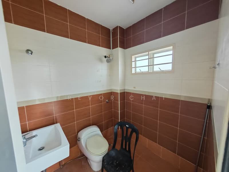 Rumah Berkembar untuk Disewa di Taman Ksm (Bentong) - Trevor Chai - Bathroom - PropertyGuru.com.my
