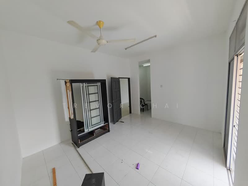 Rumah Berkembar untuk Disewa di Taman Ksm (Bentong) - Trevor Chai - Living Room - PropertyGuru.com.my