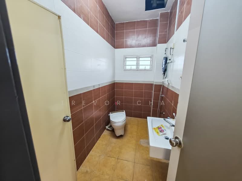 Rumah Berkembar untuk Disewa di Taman Ksm (Bentong) - Trevor Chai - Bathroom - PropertyGuru.com.my