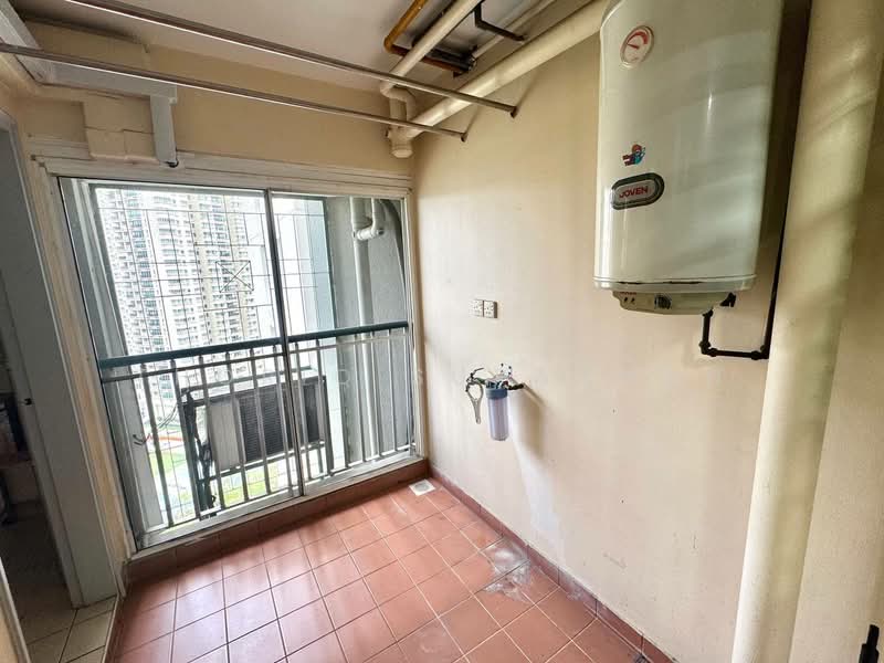 Kondominium untuk Dijual di Astana - Thoriq Suparman - Balcony - PropertyGuru.com.my