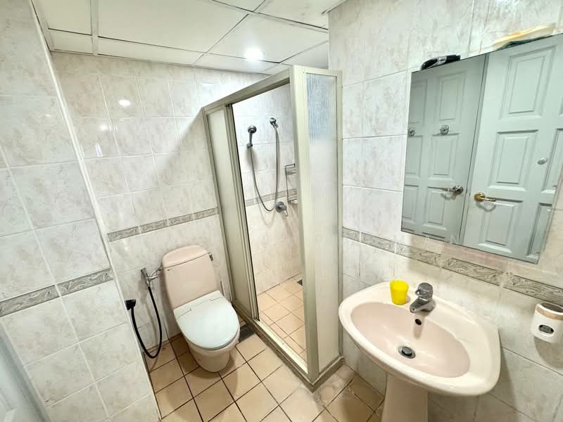 Kondominium untuk Dijual di Astana - Thoriq Suparman - Bathroom - PropertyGuru.com.my