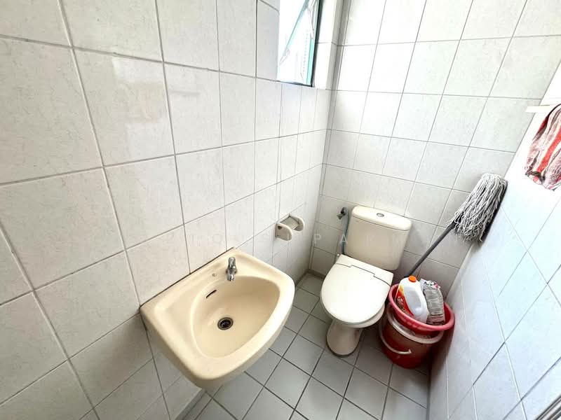 Kondominium untuk Dijual di Astana - Thoriq Suparman - Bathroom - PropertyGuru.com.my