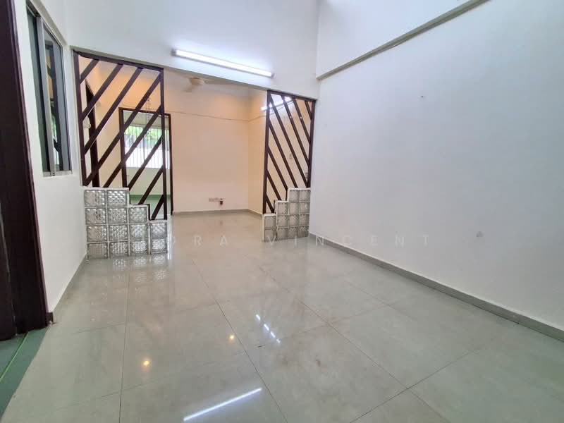Rumah Teres 1 Tingkat untuk Disewa di Happy Garden (Kuchai Lama) - Flora T - PropertyGuru.com.my
