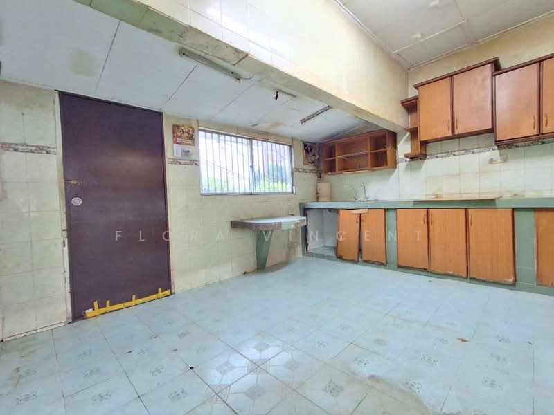 Rumah Teres 1 Tingkat untuk Disewa di Happy Garden (Kuchai Lama) - Flora T - PropertyGuru.com.my