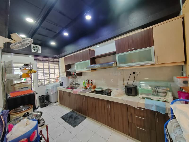 Bungalow for Sale in Rawang (Selangor) - SK Luk - Kitchen - PropertyGuru.com.my
