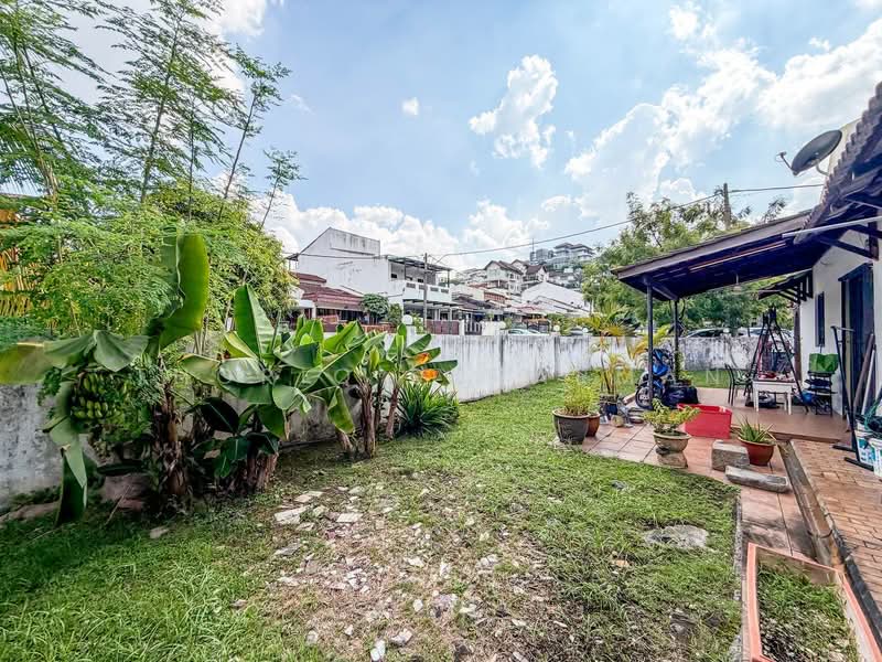 1-storey Terraced House for Sale in Taman Lucky (Bangsar) - Thoriq Suparman - Exterior - PropertyGuru.com.my