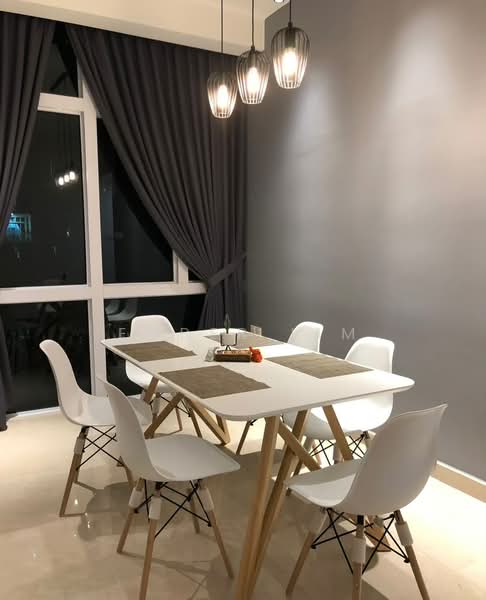 Kondominium untuk Dijual di Paradiso Nuova (Merak Kayangan) - Ember Lim - Dining Room - PropertyGuru.com.my