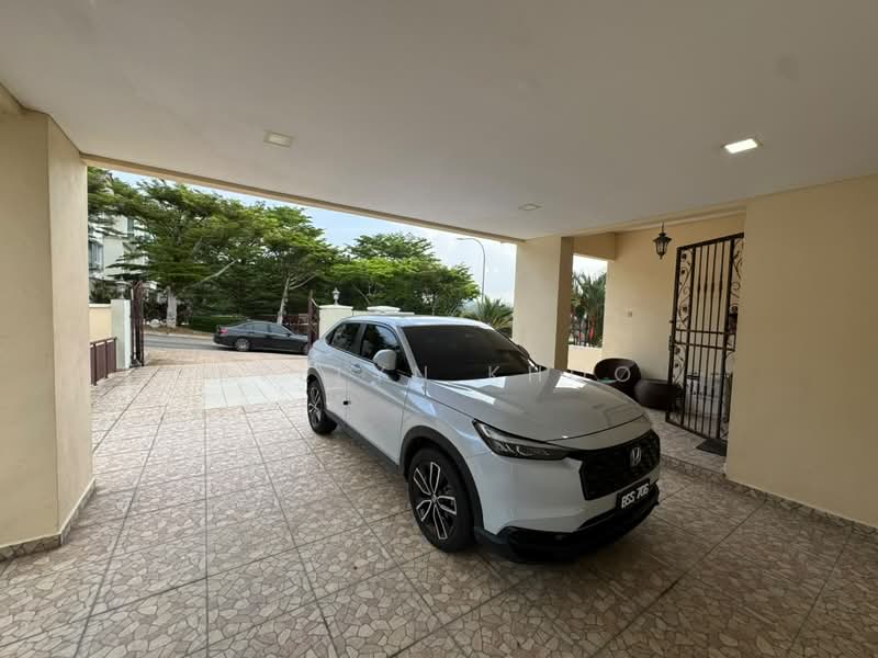 Rumah Banglo untuk Dijual di Kayangan Heights (Shah Alam) - Evelyn Khoo - Car Porch - PropertyGuru.com.my