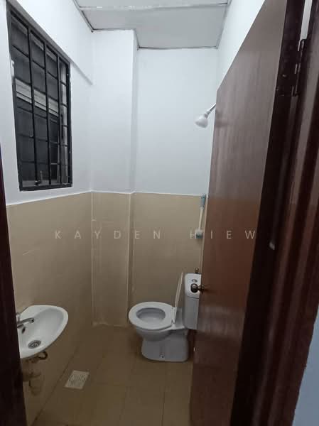 Pangsapuri untuk Dijual di Villamas - Kayden Hiew - Bathroom - PropertyGuru.com.my