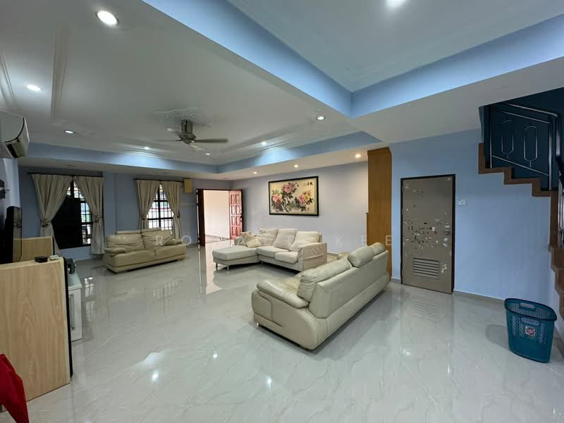 Rumah Berkembar untuk Dijual di Minden Heights (Gelugor) - Ronald Kee - Living Room - PropertyGuru.com.my