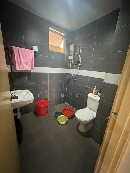 Service Residence for Sale at Fortune Avenue - Evelyn Khoo - Bathroom - PropertyGuru.com.my