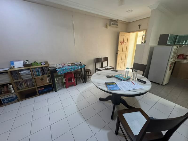 Service Residence for Sale at Fortune Avenue - Evelyn Khoo - Dining Area - PropertyGuru.com.my