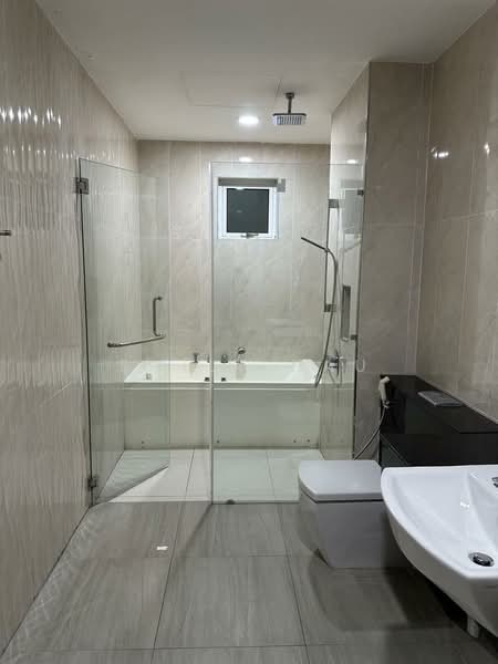 Servis Apartment untuk Disewa di Paragon Residences @ Straits View - Emily Hau - Bathroom - PropertyGuru.com.my