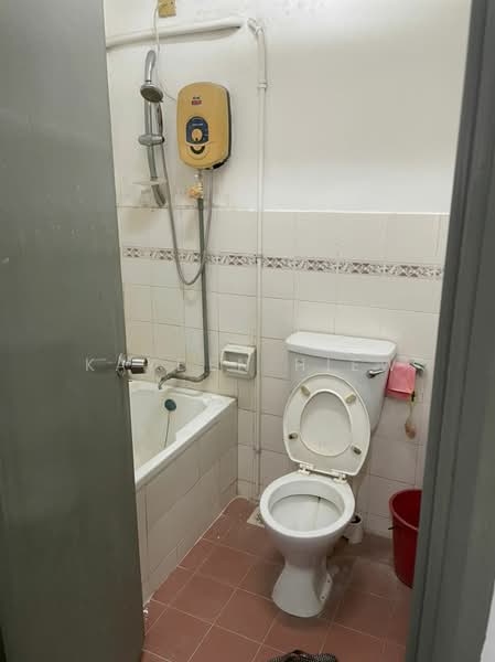 Rumah Flat untuk Disewa di Sri Saujana - Kayden Hiew - Bathroom - PropertyGuru.com.my