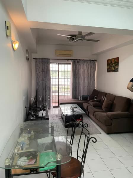 Rumah Flat untuk Disewa di Sri Saujana - Kayden Hiew - Living Room - PropertyGuru.com.my