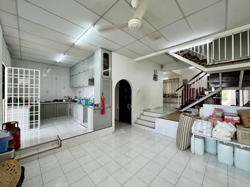 Semi-Detached House for Sale in Minden Heights (Gelugor) - Ronald Kee - Kitchen - PropertyGuru.com.my