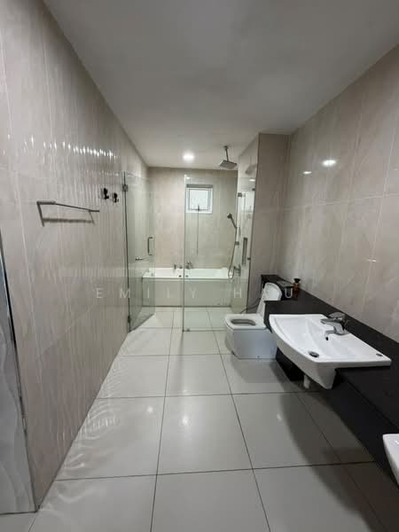 Servis Apartment untuk Disewa di Paragon Residences @ Straits View - Emily Hau - Bathroom - PropertyGuru.com.my