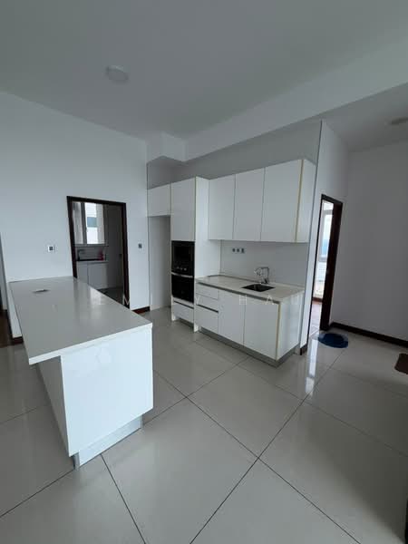 Servis Apartment untuk Disewa di Paragon Residences @ Straits View - Emily Hau - Kitchen - PropertyGuru.com.my