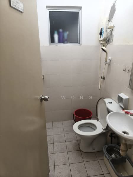 Servis Apartment untuk Dijual di Avelon Tower @ Plaza Medan Putra - CK Wong - Bathroom - PropertyGuru.com.my