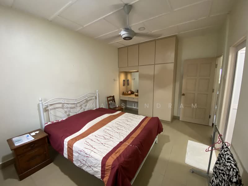 2-storey Terraced House for Sale in SS5 (Petaling Jaya) - K.Soma Sundram - Bedroom - PropertyGuru.com.my