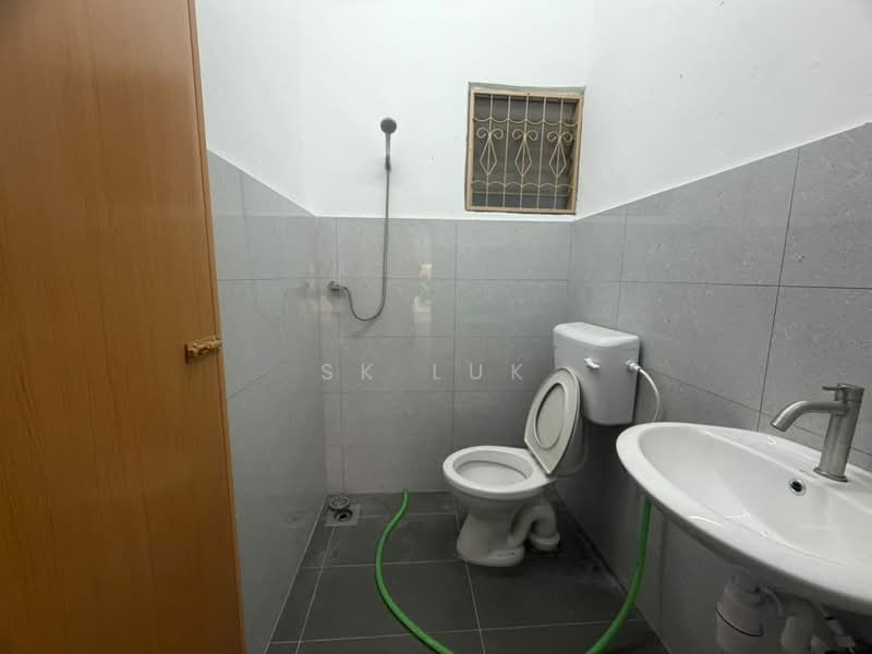 Rumah Teres 2 Tingkat untuk Dijual di Rawang (Selangor) - SK Luk - Bathroom - PropertyGuru.com.my