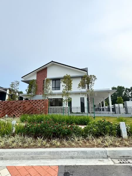 2-storey Terraced House for Sale in Shah Alam (Selangor) - Josephine Chou - Exterior - PropertyGuru.com.my