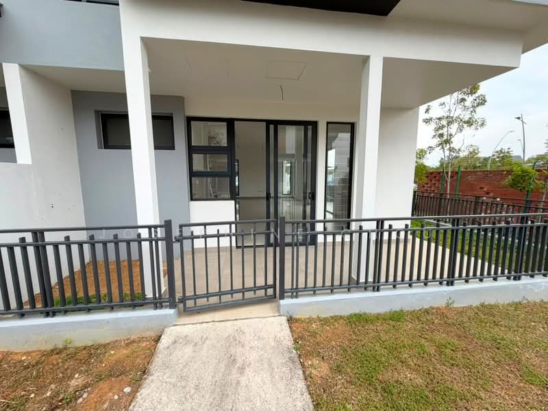 2-storey Terraced House for Sale in Shah Alam (Selangor) - Josephine Chou - Exterior - PropertyGuru.com.my