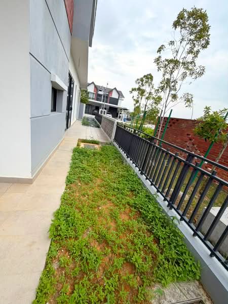 2-storey Terraced House for Sale in Shah Alam (Selangor) - Josephine Chou - Exterior - PropertyGuru.com.my