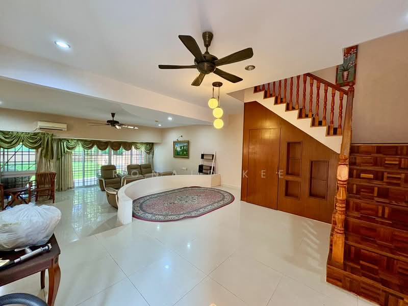 Rumah Teres untuk Dijual di Minden Heights (Gelugor) - Ronald Kee - Living Room - PropertyGuru.com.my