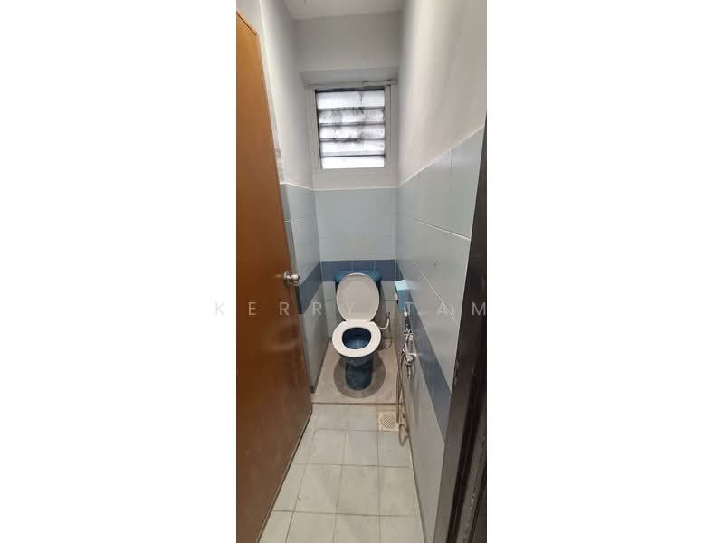 Office for Rent in Dataran Prima (Petaling Jaya) - Kerry Tam - Bathroom - PropertyGuru.com.my