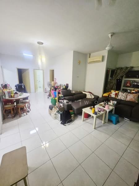 Kondominium untuk Dijual di Desa Impiana - Patrick Wong - Living Room - PropertyGuru.com.my