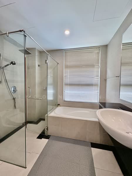 Kondominium untuk Disewa di Papillon Desahill Condominium - Elcoln Leong - Bathroom - PropertyGuru.com.my