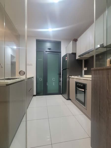 Service Residence for Rent at Crescent Bay Suites (Teluk Bayu) - Hong Charng Lee - Kitchen - PropertyGuru.com.my
