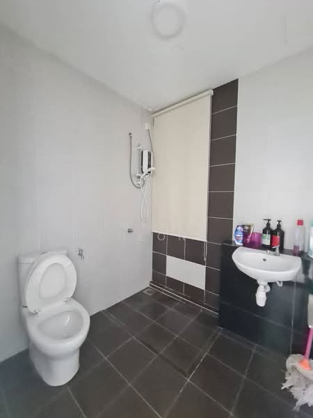 Apartment for Sale at Austin Regency (Pangsapuri Austin Perdana) - Xuelly Cheong - Bathroom - PropertyGuru.com.my
