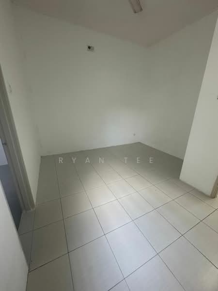 Semi-Detached House for Rent in Bandar Saujana Putra (Tanjong Duabelas) - Ryan Tee - Interior - PropertyGuru.com.my