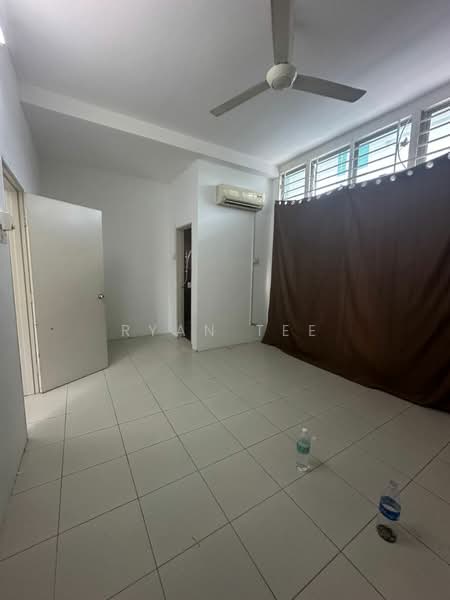 Semi-Detached House for Rent in Bandar Saujana Putra (Tanjong Duabelas) - Ryan Tee - Interior - PropertyGuru.com.my