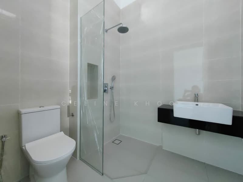 Rumah Berkembar untuk Dijual di Setia Alam (Selangor) - Celine Khoo - Bathroom - PropertyGuru.com.my