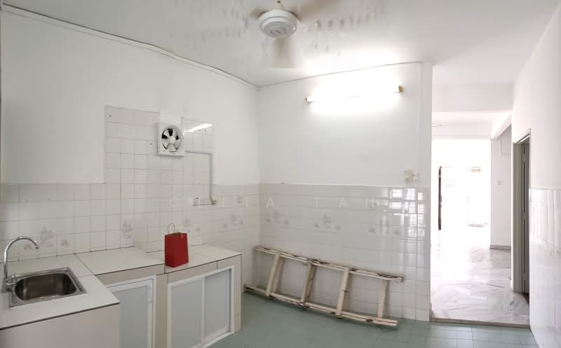 Rumah Teres 1.5 Tingkat untuk Disewa di Usj 11 (Subang Jaya) - Celia Tan - Kitchen - PropertyGuru.com.my