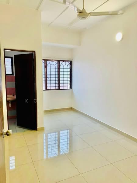 Rumah Teres 2 Tingkat untuk Disewa di Taman Putra Indah (Seri Kembangan) - Kow Tze Fui - Interior - PropertyGuru.com.my
