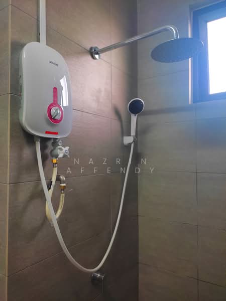 Kondominium untuk Disewa di Subang Bestari - Nazrin Affendy - Bathroom - PropertyGuru.com.my