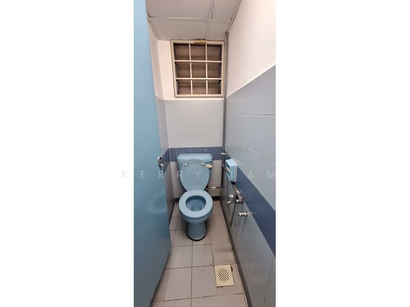 Shop / Office for Rent in Dataran Prima (Petaling Jaya) - Kerry Tam - Bathroom - PropertyGuru.com.my