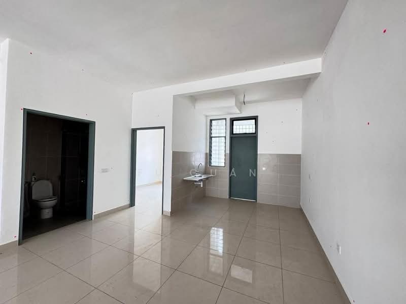 2-storey Terraced House for Sale in Senibong (Permas Jaya) - Fu Guan - Bathroom - PropertyGuru.com.my