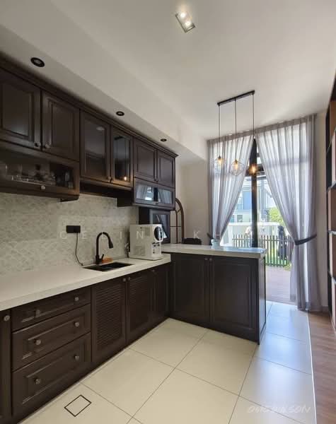 Semi-Detached House for Rent in Setia Alam (Selangor) - Celine Khoo - Kitchen - PropertyGuru.com.my