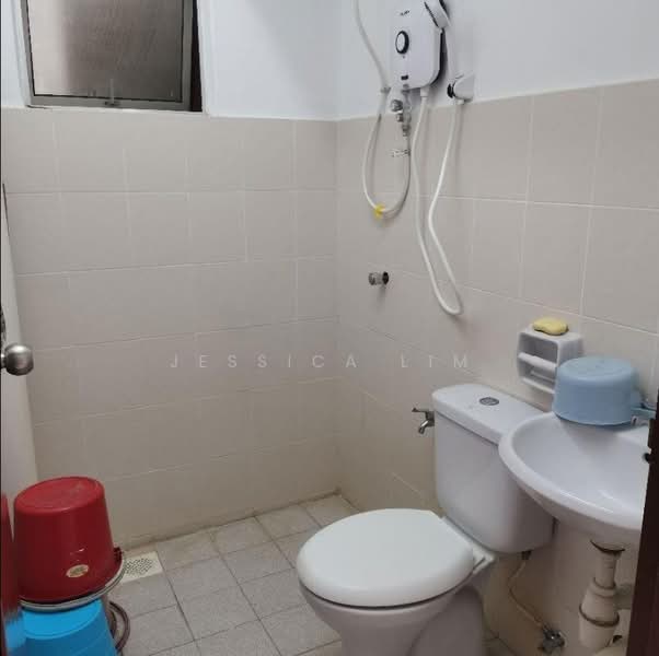 Servis Apartment untuk Dijual di Avelon Tower @ Plaza Medan Putra - Jessica Lim - Bathroom - PropertyGuru.com.my