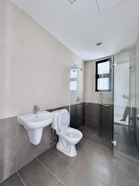 Condominium for Sale at Papillon Desahill Condominium - Elcoln Leong - Bathroom - PropertyGuru.com.my