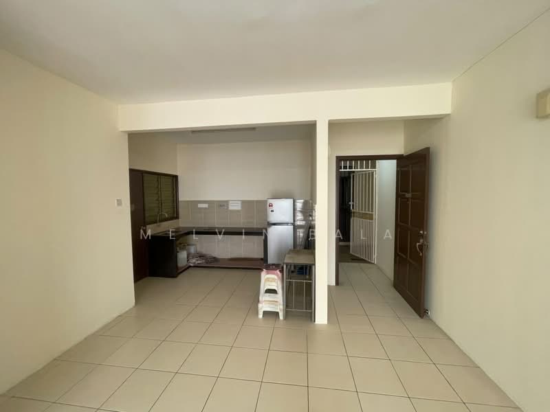 Condominium for Rent at Platinum Lake PV 10 - Melvin Bala - Kitchen - PropertyGuru.com.my
